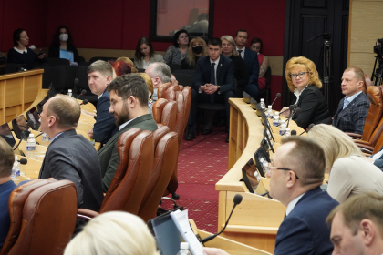 Принят закон об ограничении продажи несовершеннолетним газовых баллончиков