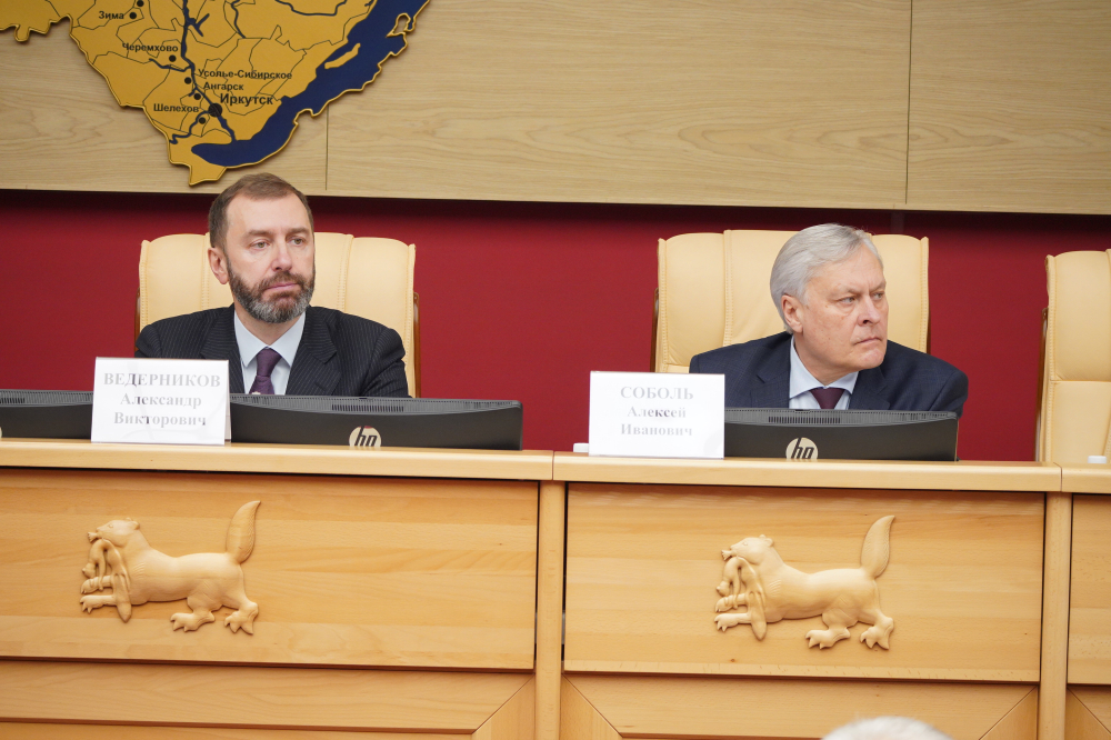 Александр Ведерников: Закон о поддержке и развитии волонтерского движения должен быть принят в Иркутской области 