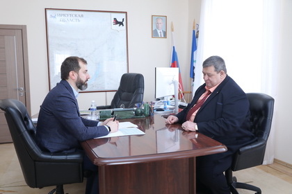 Александр Ведерников обсудил с Олегом Боровским вопросы развития Саянска