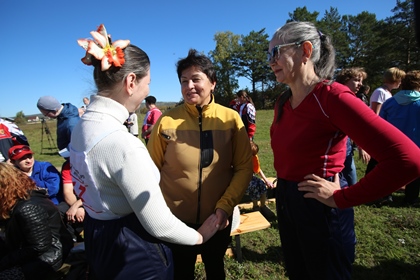 Ирина Синцова поздравила воспитанников социальной деревни Заречная в поселке Усть-Балей с открытием нового спортзала 