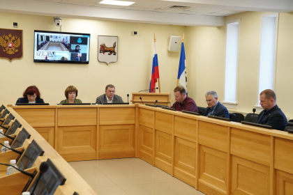 Комиссия по Регламенту согласовала кандидатуры для награждения Почетными грамотами Законодательного Собрания