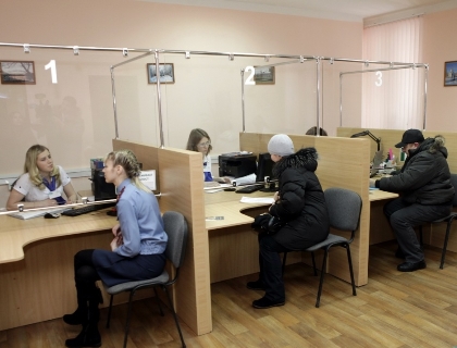 Вопросы развития сети многофункциональных центров рассмотрели на круглом столе в Заксобрании 