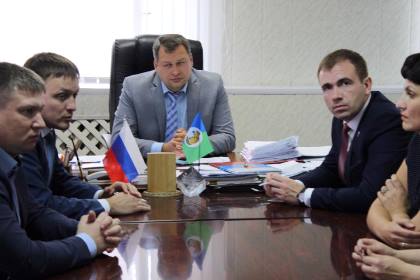 С мэром Усть-Илимского района сверили планы депутаты Законодательного Собрания