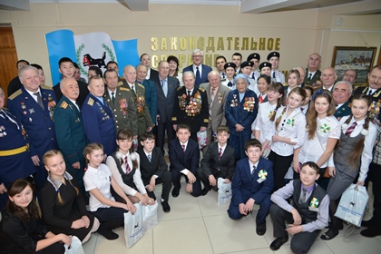 Торжественный прием, посвящённый памяти Афанасия Белобородова, прошел в Законодательном Собрании