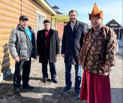 Александр Ведерников побывал в рабочей поездке в Аларский район