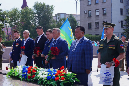 Митинг в честь празднования 95-й годовщины Дня Воздушно-десантных войск прошел в Иркутске