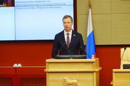 Законопроект о старостах сельских территориях принят в первом чтении на сессии Законодательного Собрания