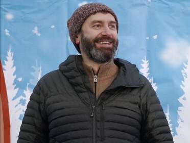 Александр Ведерников поздравил участников акции «Все на лед!» с Днем студента