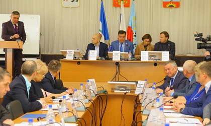 Сергей Сокол: в муниципалитетах не должно быть дефицита средств на первоочередные расходы