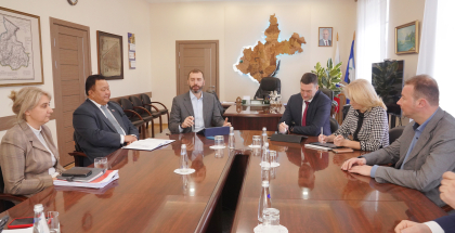 Вопросы сессии обсудили депутаты ЗС с председателем правительства