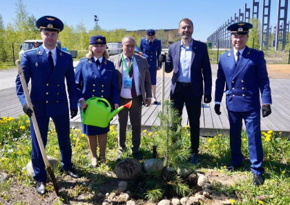 Александр Ведерников принял участие в экологическом форуме «Байкал и Право» в Байкальске