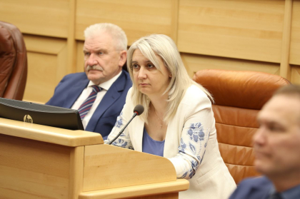 Корректировки регионального бюджета приняли депутаты ЗС в трех чтениях на июньской сессии