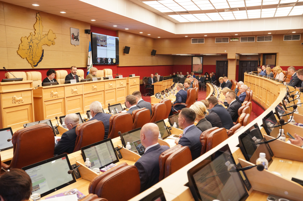 Депутаты ЗС утвердили новые категории детей-сирот с правом на соцвыплату для покупки жилья