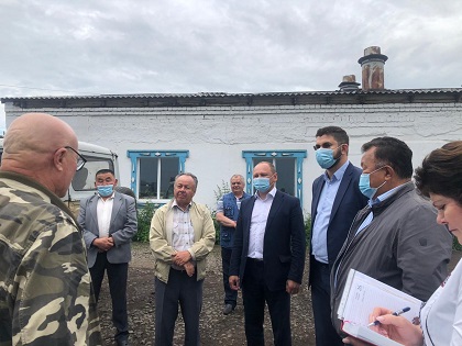 Депутаты Законодательного Собрания встретились с сельхозпроизводителями Аларского района   