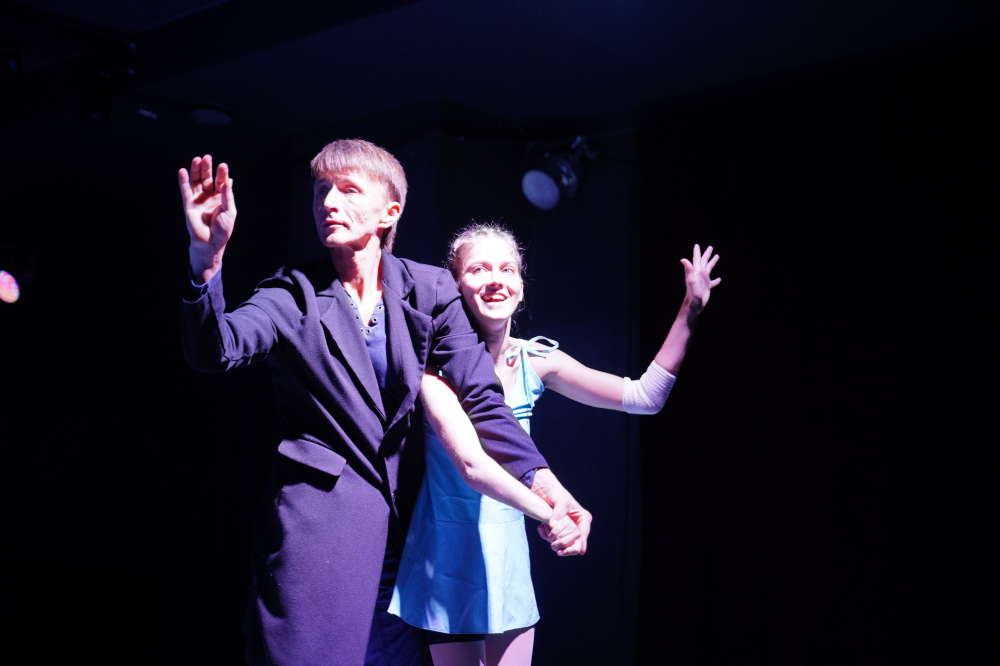 Депутаты Заксобрания поддержали артистов театра танца «ПРО ДВИЖЕНИЕ»   