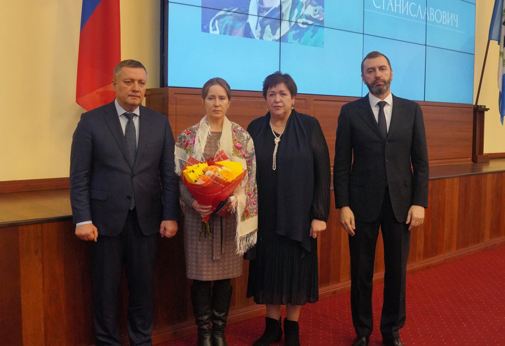 Игорь Кобзев и Александр Ведерников встретились с семьями военнослужащих в преддверии Дня матери