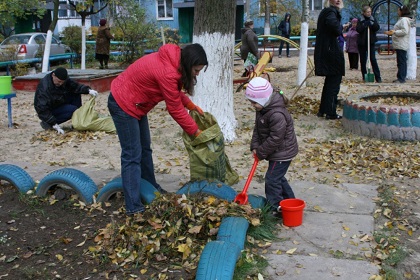 Сергей Брилка: дворы, где субботник проходит наиболее активно, должны быть взяты на заметку в рамках программы «Формирование комфортной городской среды»