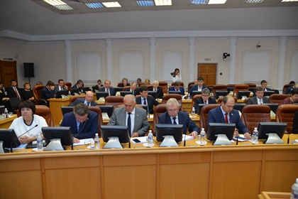 Вопросы в сфере обращения с отходами обсудили в ходе Правительственного часа на сессии Законодательного Собрания 