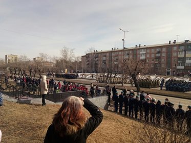 Анатолий Обухов почтил память сотрудников силовых ведомств, погибших при исполнении служебного долга