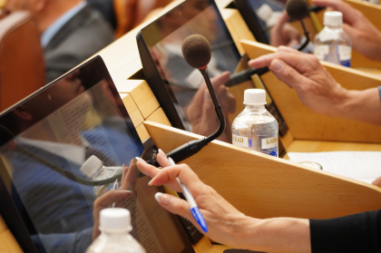 Депутаты ЗС поддержали социальные законопроекты