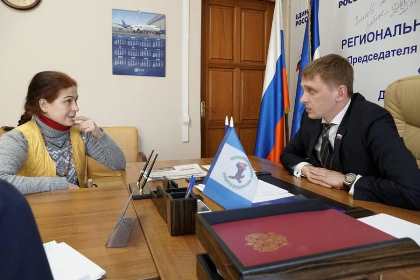 Антон Красноштанов помог иркутской художнице получить заслуженную награду 