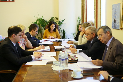 Профильный комитет рекомендовал принять законопроект об областном бюджете в окончательном чтении