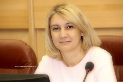 Наталья Дикусарова помогла пожилой паре из Чунского района переехать в новый дом