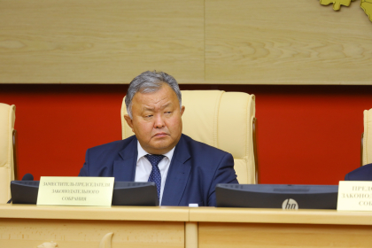 Кузьма Алдаров поддержал духовно-культурную инициативу по переводу литургии Иоанна Златоуста на бурятский язык