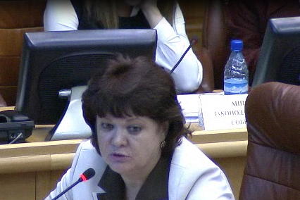 Рассмотрены вопросы о жилье экономкласса и полномочиях в области производства и оборота алкоголя