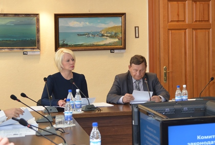 Комитет по госстроительству готовит вопросы к февральской сессии Заксобрания