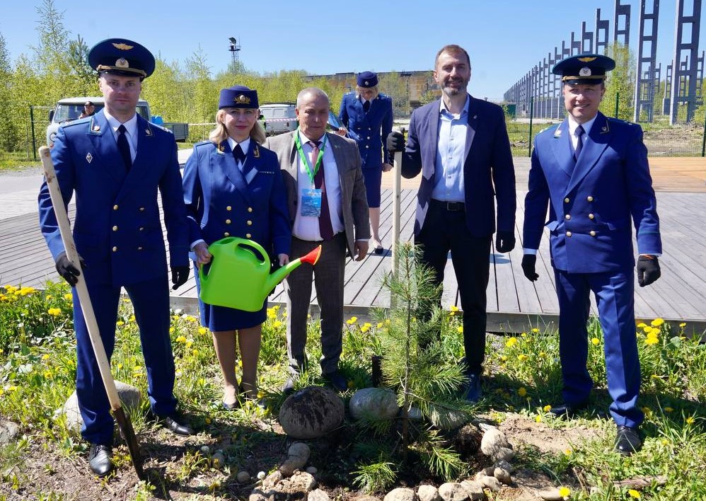 Александр Ведерников принял участие в экологическом форуме «Байкал и Право» в Байкальске