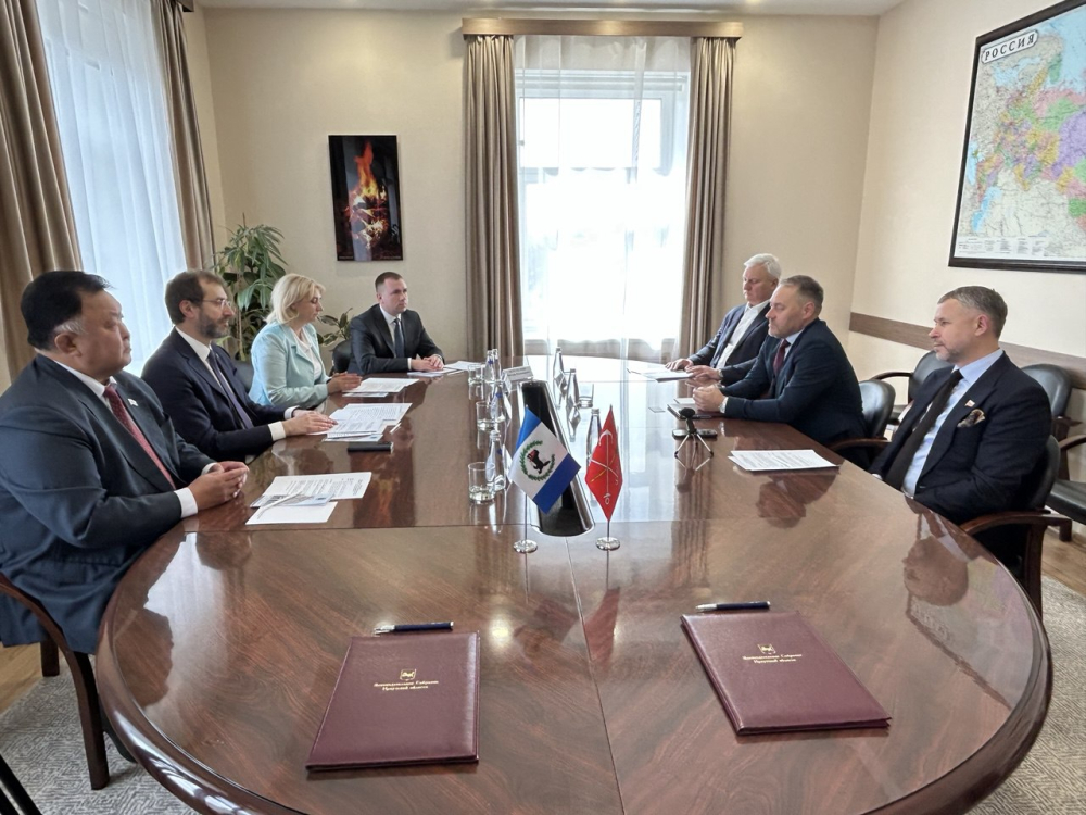 План совместных мероприятий на ближайшие два года подписали парламенты Иркутской области и Санкт-Петербурга