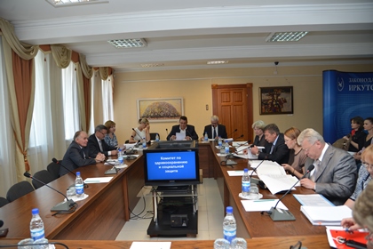 Комитет по здравоохранению и социальной защите готовит вопросы на майскую сессию