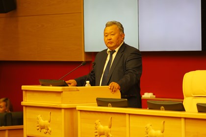 Фракцию партии «Единая Россия» в Законодательном Собрании возглавил Кузьма Алдаров