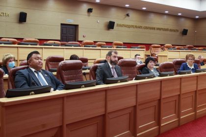 Вопросы организации учебного процесса в школах в период пандемии обсудили на депутатском штабе