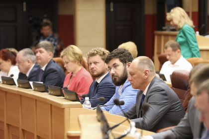 Развитию туризма в Иркутской области был посвящен депутатский час на сессии ЗакСобрания