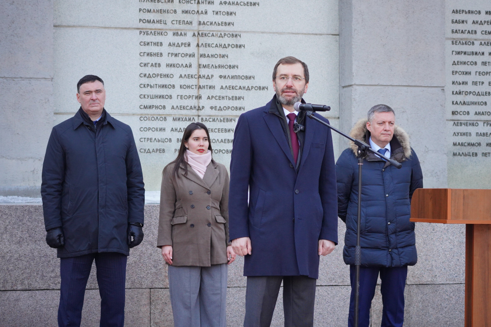 Митинг в честь 11-летия вхождения Крыма в состав России прошел в Иркутске