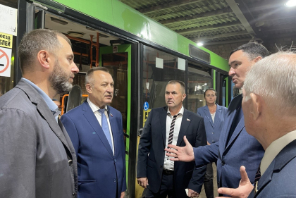 Александр Ведерников потребовал ускорить разработку комплексной схемы организации дорожного движения для участия в федеральных программах