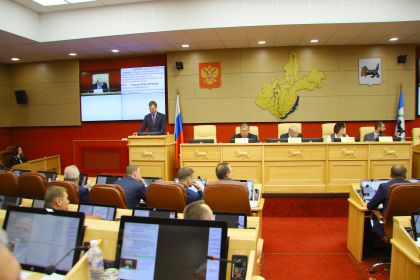 Принят закон, наделяющий губернатора правом привлекать к ответственности лиц, замещающих госдолжности, за неисполнение обязанностей