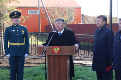 Памятник почётному гражданину Нукутского района Георгию Петрову открыли в поселке Новонукутский