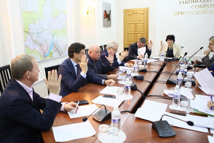 На заседании комитета по собственности и экономической политике 