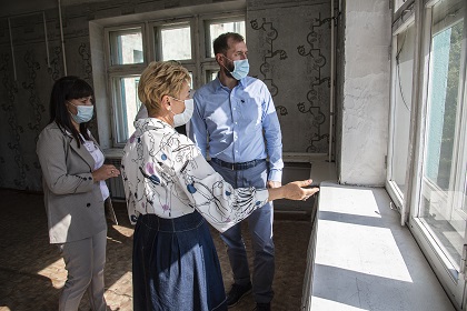 Александр Ведерников: сметы на капремонт школ, детсадов и клубов требуют обновления