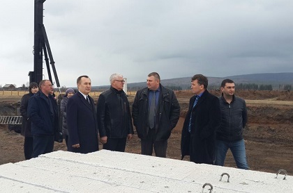 Ход ремонта и строительства объектов образования в Жигаловском районе оценили депутаты областного парламента
