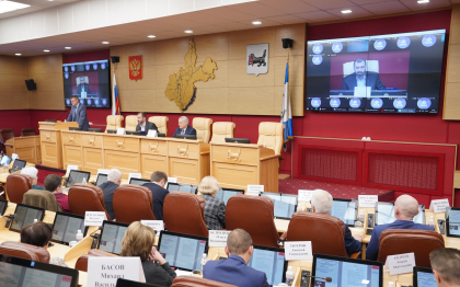 Реализацию проектов комплексного развития территорий обсудили в ЗС 