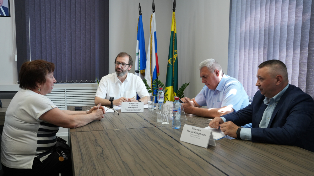 Александр Ведерников: Работу почты нужно скоординировать с учетом мнения жителей 