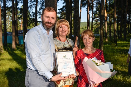 Подарки для детей передали в Заларинский район областные депутаты