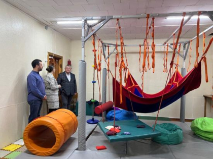 Взаимодействие и помощь со стороны региональных властей обсудил депутат ЗС Эдуард Дёмин с президентом фонда «Улыбка в сердце» Романом Небользиным