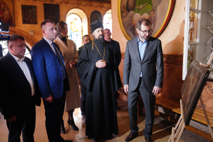 Новая выставка открылась в Законодательном Собрании региона