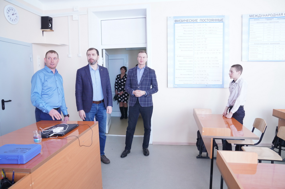 Александр Ведерников: объем субсидий на безопасность детей в образовательных учреждениях необходимо увеличить