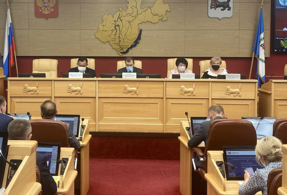 Депутаты ЗакСобрания настаивают на разработке программы развития среднего профессионального образования